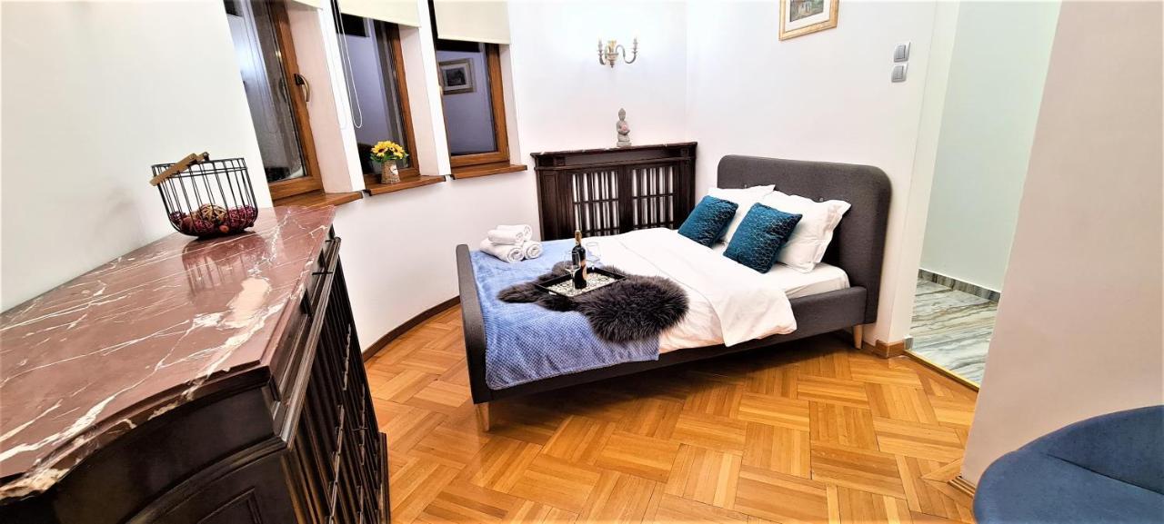 Central Arghezi University Square Apartment Букурещ Екстериор снимка