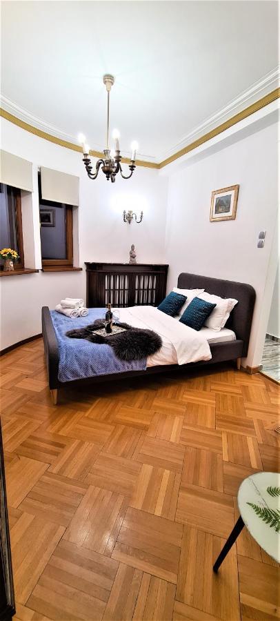 Central Arghezi University Square Apartment Букурещ Екстериор снимка