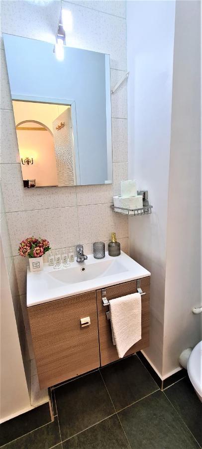 Central Arghezi University Square Apartment Букурещ Екстериор снимка