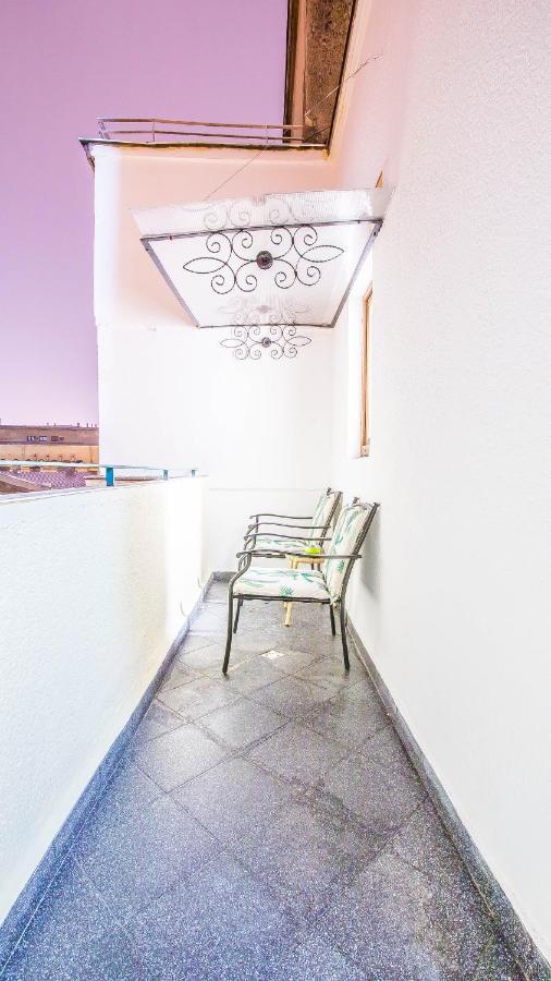 Central Arghezi University Square Apartment Букурещ Екстериор снимка