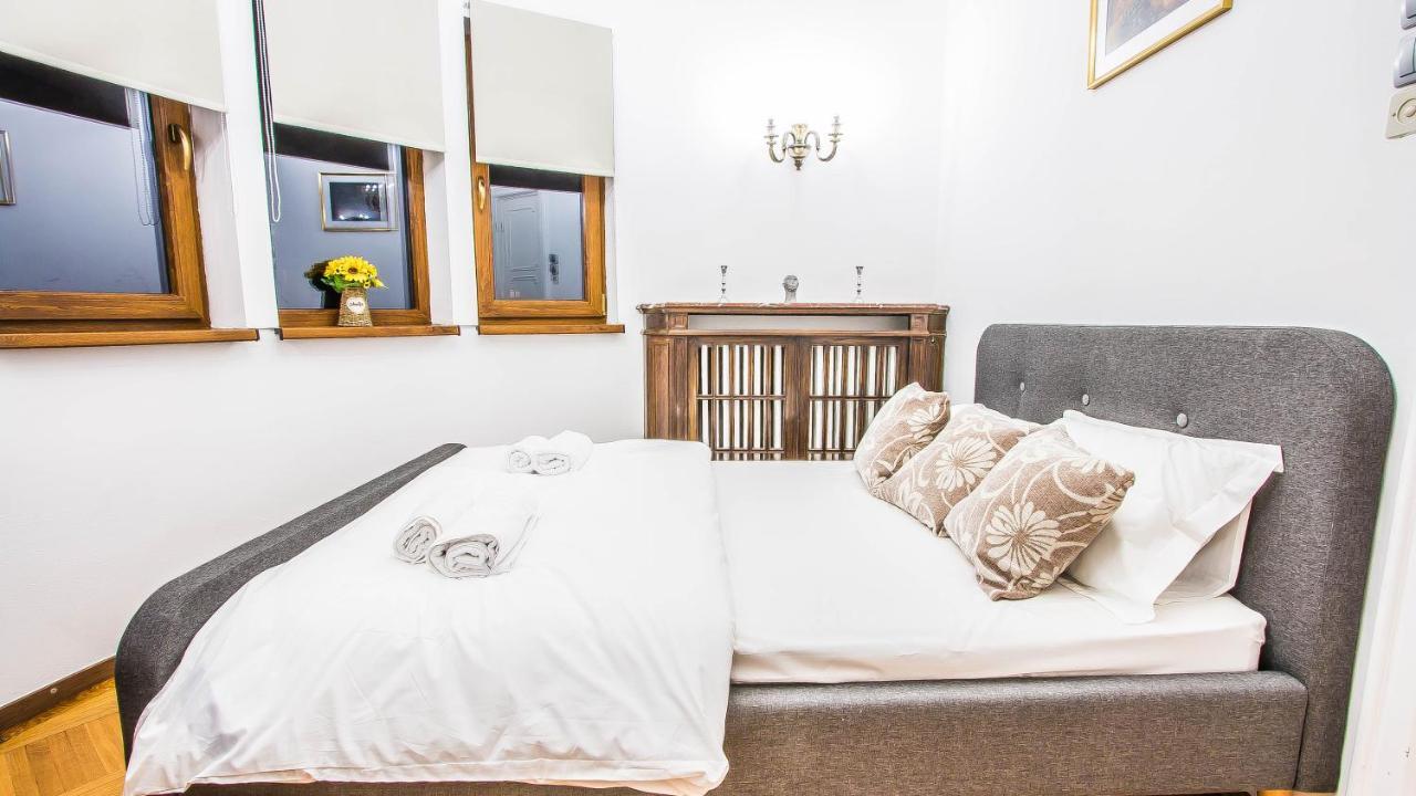 Central Arghezi University Square Apartment Букурещ Екстериор снимка
